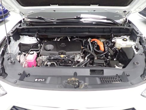 Used 2020 Toyota Highlander XLE image 23