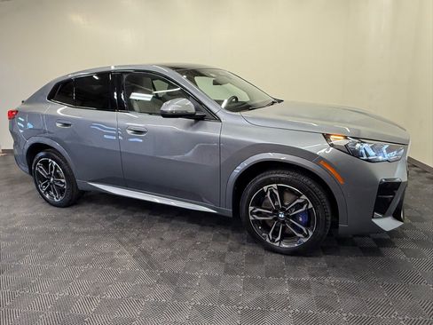 Used 2025 BMW X2 xDrive28i w/ M Sport Package AWD/4WD image 11