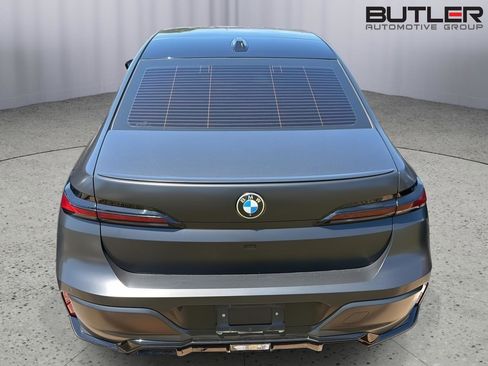 Certified 2023 BMW 740i RWD image 9