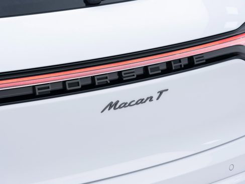 New 2026 Porsche Macan Turbo image 14