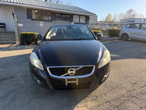 Used 2012 Volvo C70 T5 FWD image 2