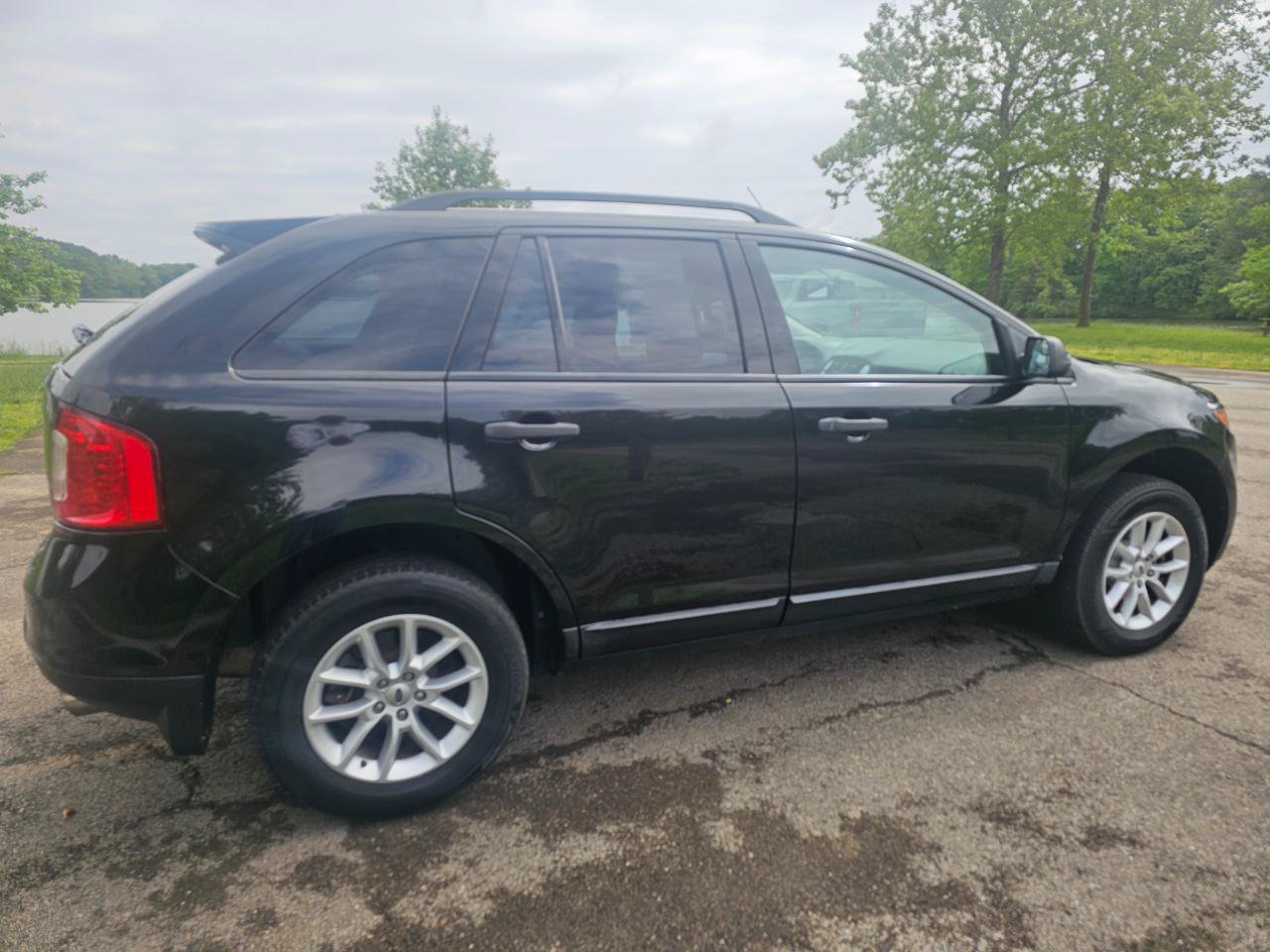 Used 2013 Ford Edge SE FWD image 5