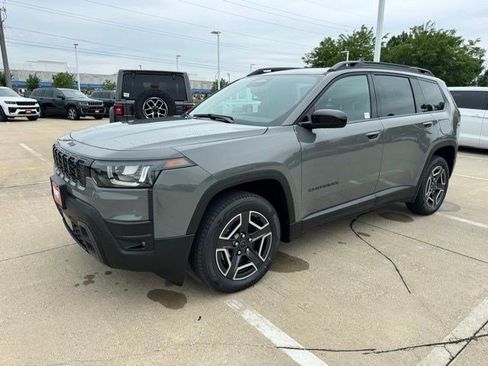 New 2026 Jeep Cherokee Laredo AWD/4WD image 3