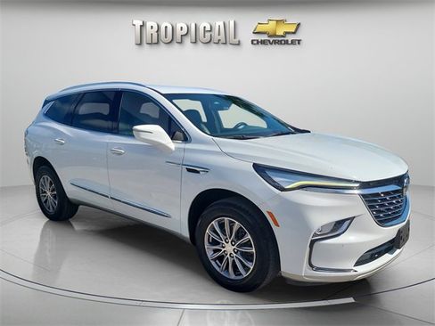 Used 2022 Buick Enclave Essence image 7