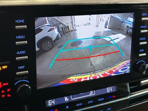 Used 2022 Toyota Sienna LE image 20