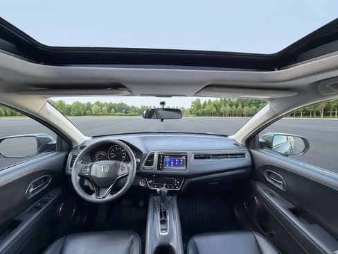 Used 2017 Honda HR-V EX image 13