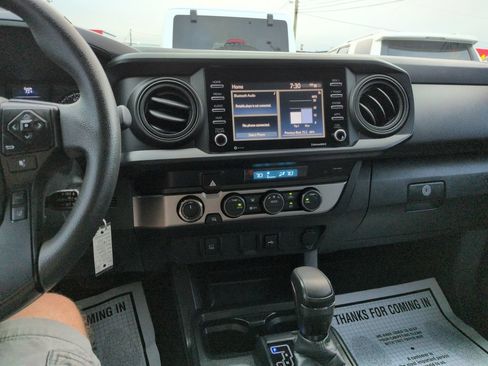 Used 2022 Toyota Tacoma SR AWD/4WD image 17