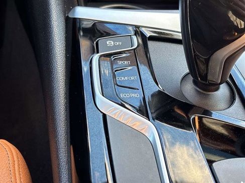 Used 2018 BMW 530i xDrive w/ Premium Package image 26