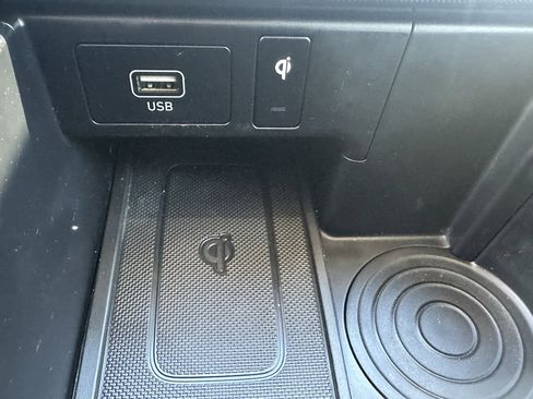 Used 2021 Hyundai Palisade Calligraphy image 32