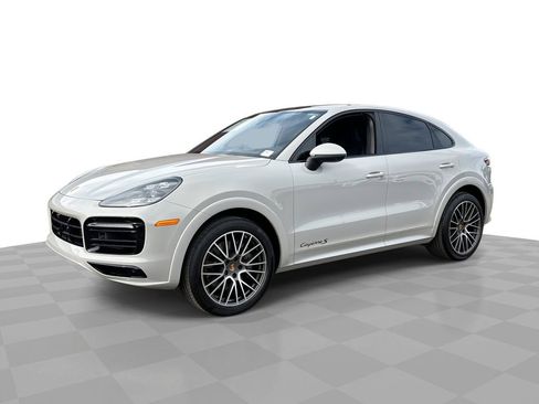 Used 2021 Porsche Cayenne S image 1
