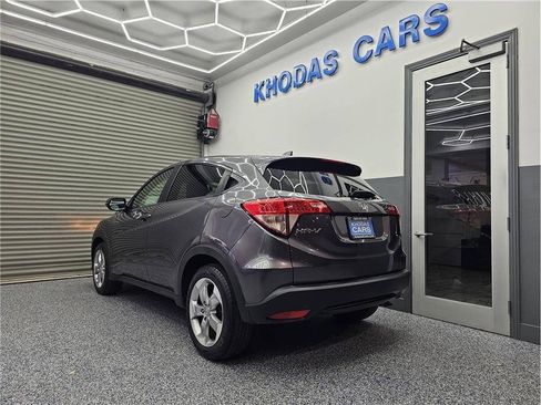 Used 2016 Honda HR-V EX image 3