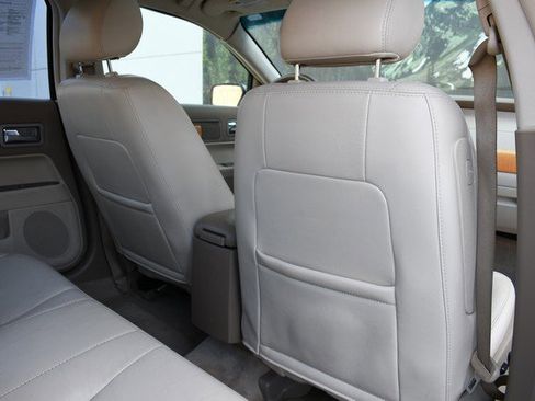 Used 2008 Lincoln MKZ image 28