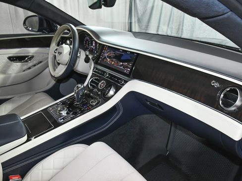 Used 2022 Bentley Continental GT image 68