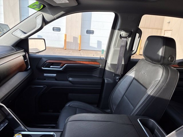Used 2023 GMC Sierra 1500 Denali w/ Denali Reserve Package AWD/4WD image 35