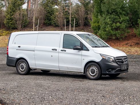 Used 2018 Mercedes-Benz Metris image 11