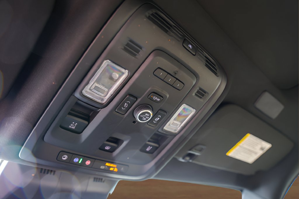 Used 2021 Cadillac Escalade Premium Luxury RWD image 22