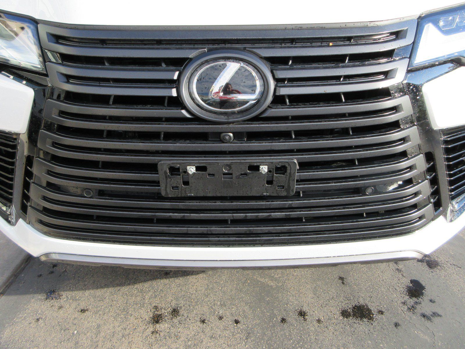 Used 2024 Lexus LX 600 4WD w/ Appearance Package image 15