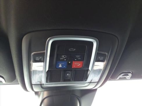 Used 2022 RAM 3500 Limited AWD/4WD image 35