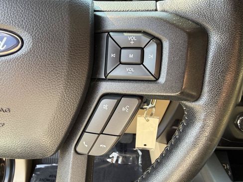 Used 2020 Ford F150 XLT w/ Equipment Group 302A Luxury AWD/4WD image 16