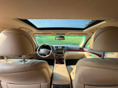 Used 2011 Lexus LS 460 w/ Comfort Pkg RWD image 14