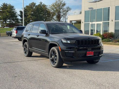New 2025 Jeep Grand Cherokee L Limited image 2