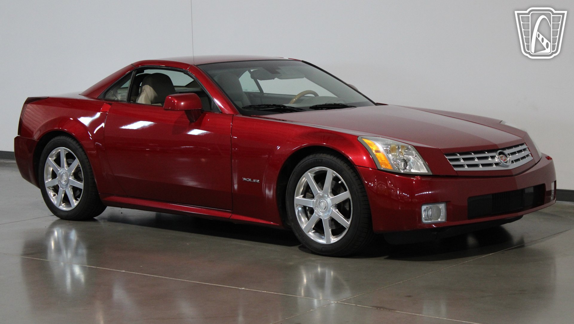 Used 2004 Cadillac XLR RWD image 24