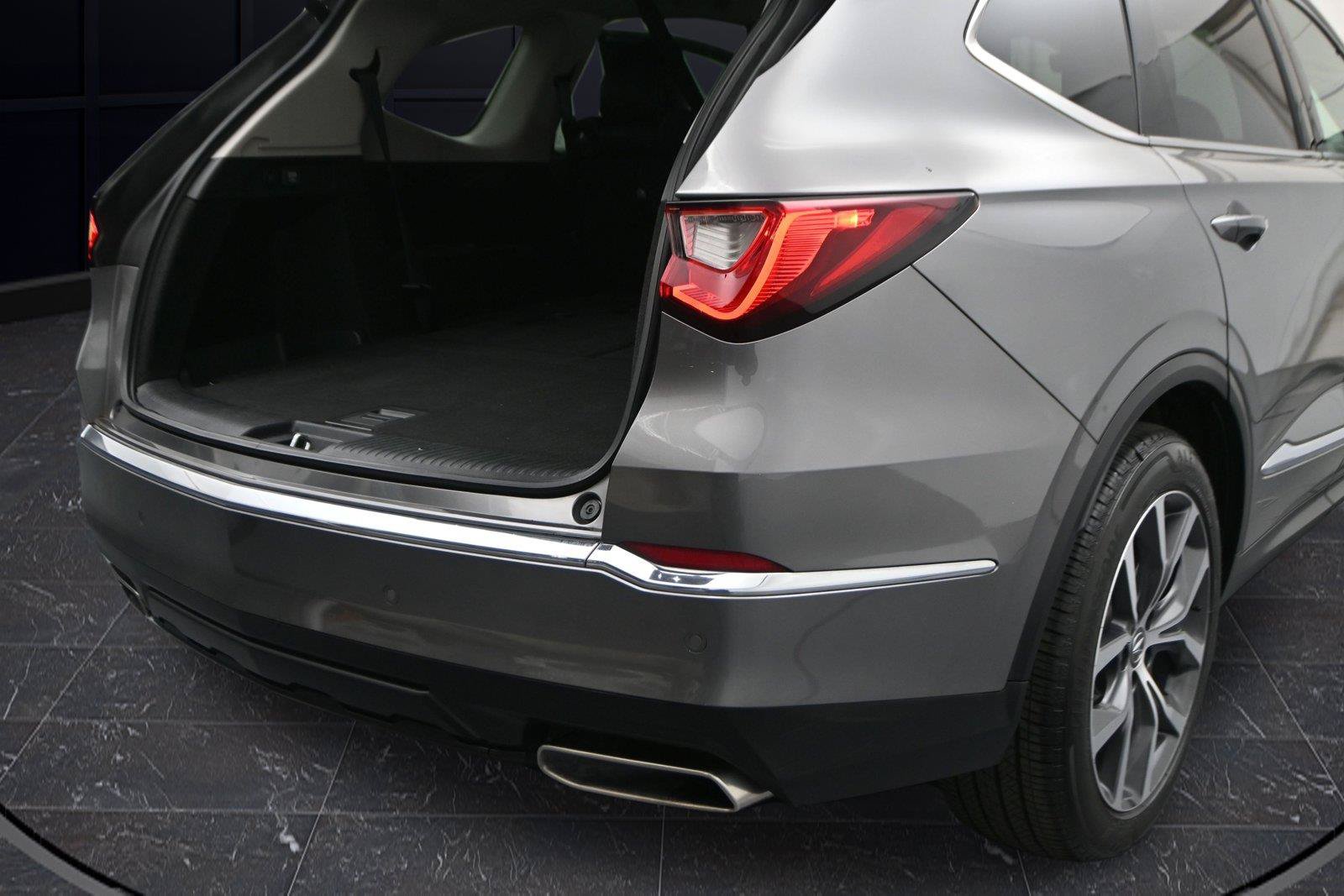 Certified 2024 Acura MDX w/ Technology Package AWD/4WD image 12