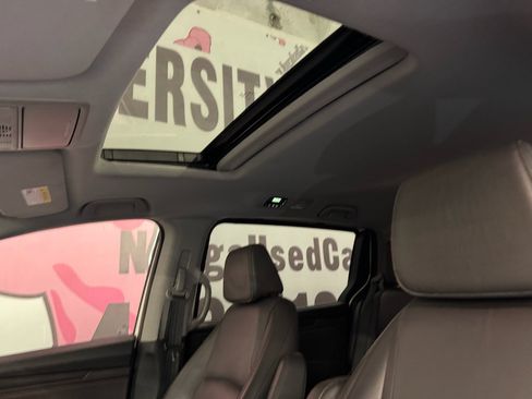 Used 2019 Honda Odyssey EX-L image 17