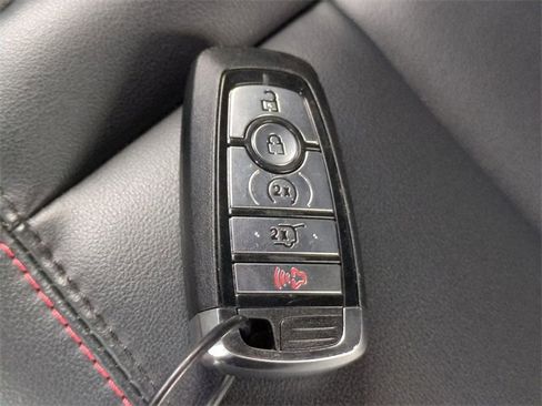 Certified 2025 Ford Explorer ST-Line w/ ST-Line Street Pack image 29