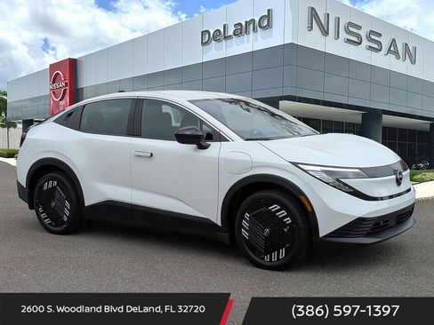 New 2026 Nissan Leaf image 1