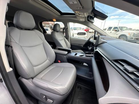Used 2021 Toyota Sienna XLE w/ XLE Plus Package AWD/4WD image 38
