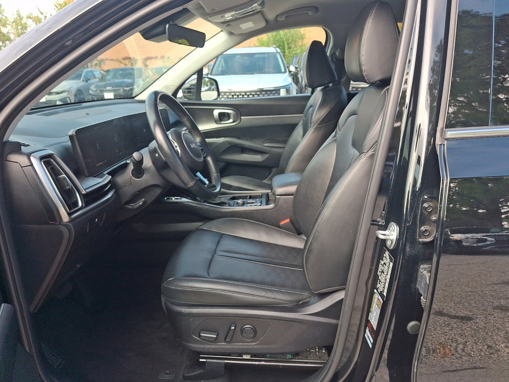 Used 2024 Kia Sorento S FWD image 24