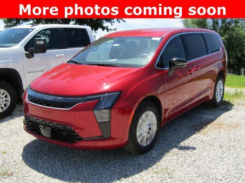 New 2027 Chrysler Pacifica Select AWD/4WD image 1