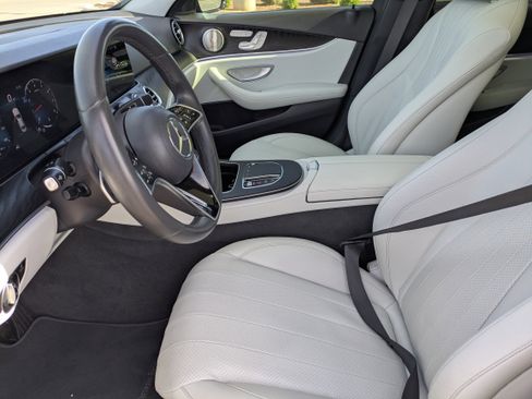 Used 2022 Mercedes-Benz E 350 Sedan image 24