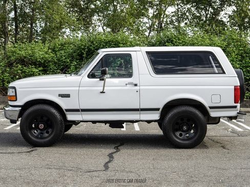 Used 1992 Ford Bronco Custom AWD/4WD image 3