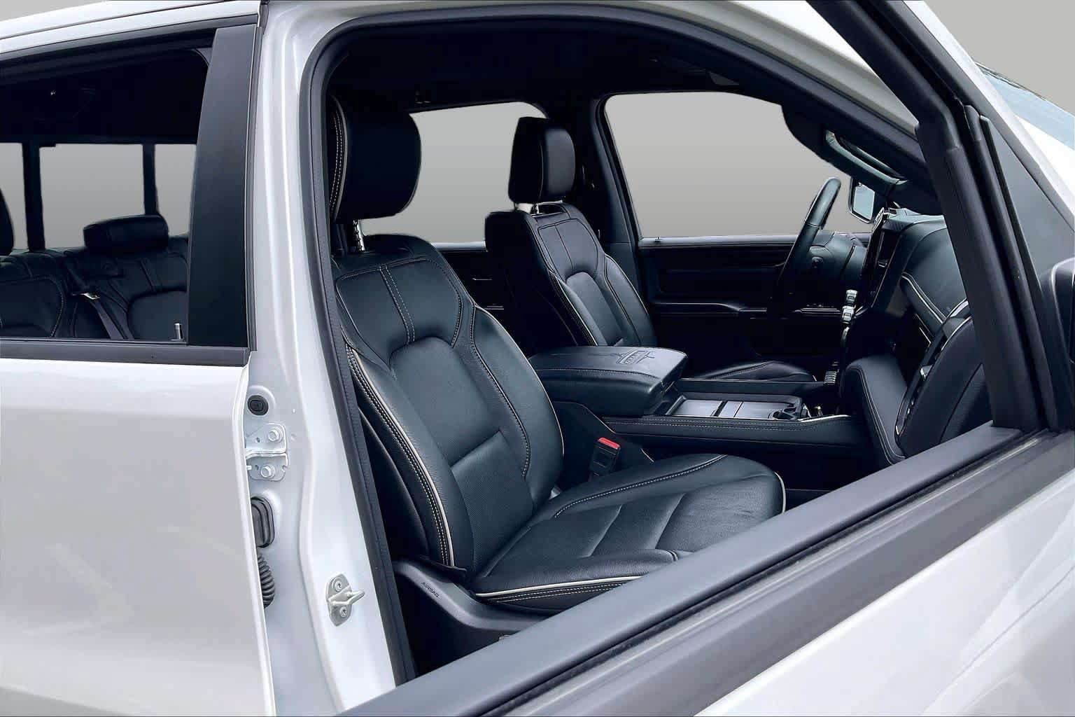 Used 2023 RAM 1500 Limited AWD/4WD image 9