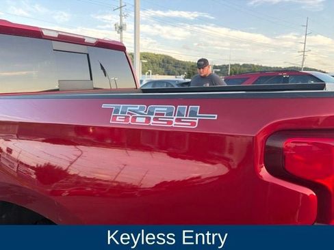 Used 2021 Chevrolet Silverado 1500 LT Trail Boss w/ Convenience Package II AWD/4WD image 11