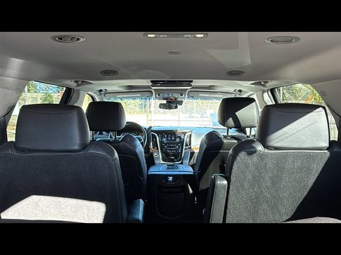 Used 2018 Cadillac Escalade Luxury image 30