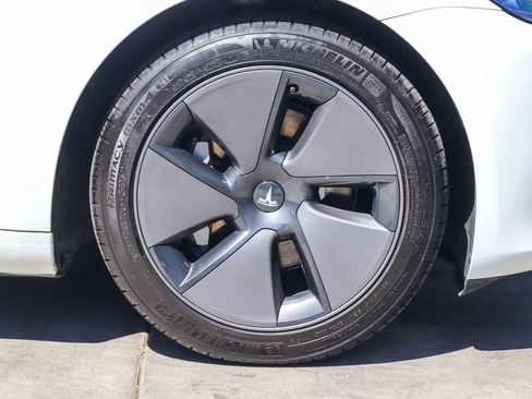 Used 2023 Tesla Model 3 Standard Range RWD image 11