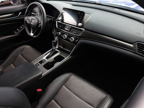 Used 2019 Honda Accord Sport image 19
