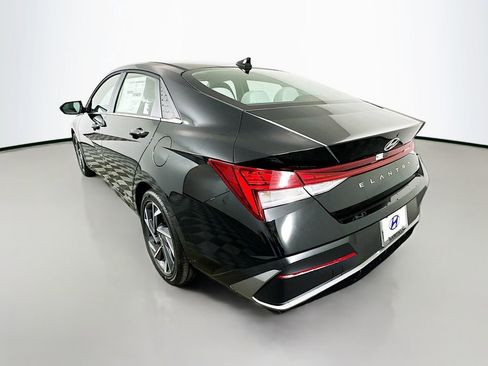 New 2026 Hyundai Elantra Limited FWD image 7
