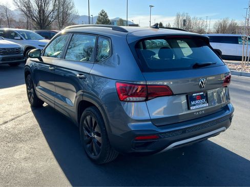 Used 2022 Volkswagen Taos S image 10