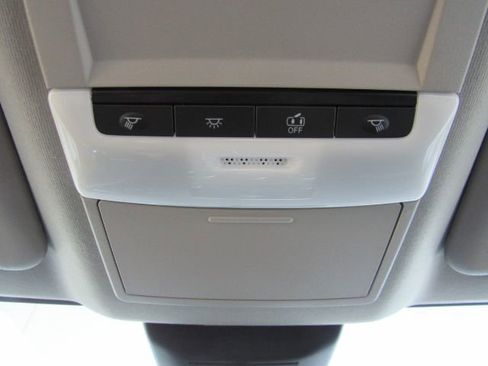 Used 2025 Nissan Sentra SV image 49