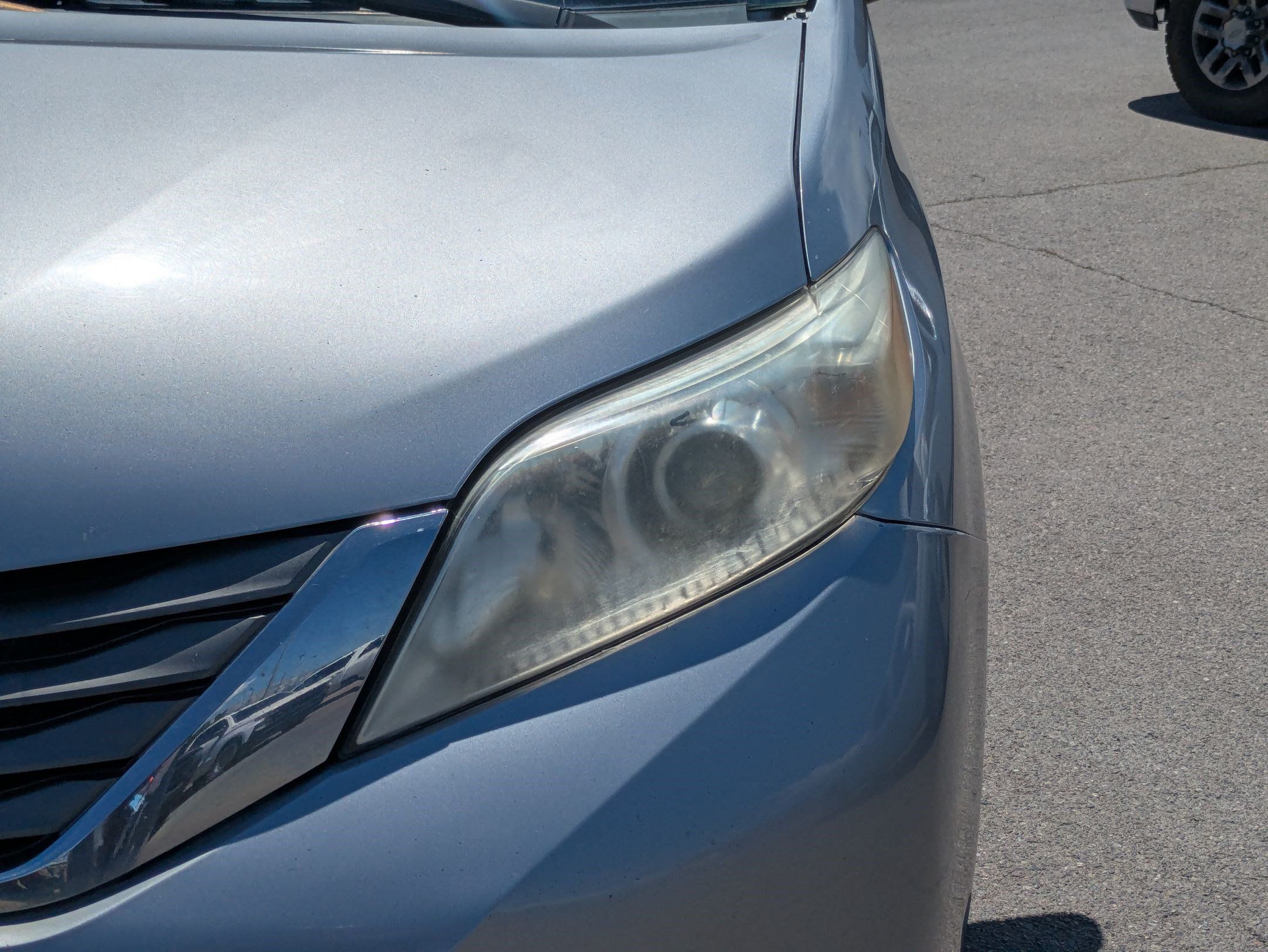 Used 2012 Toyota Sienna XLE w/ Entertainment Pkg FWD image 10