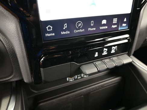 Used 2025 RAM 1500 Laramie image 20