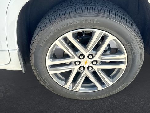 Used 2023 Chevrolet Traverse High Country FWD image 31