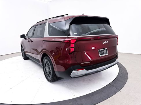 Certified 2025 Kia Carnival EX FWD image 17