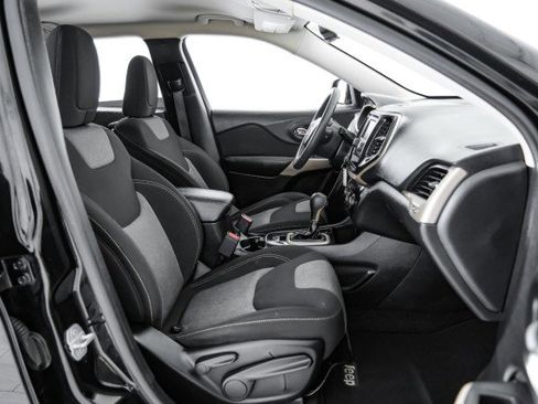 Used 2018 Jeep Cherokee Latitude image 29