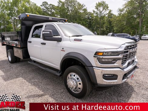 Used 2025 RAM 5500 Tradesman w/ Safety Group AWD/4WD image 6