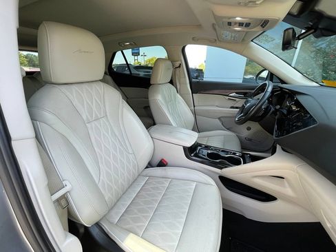 Used 2023 Buick Envision Avenir FWD image 32